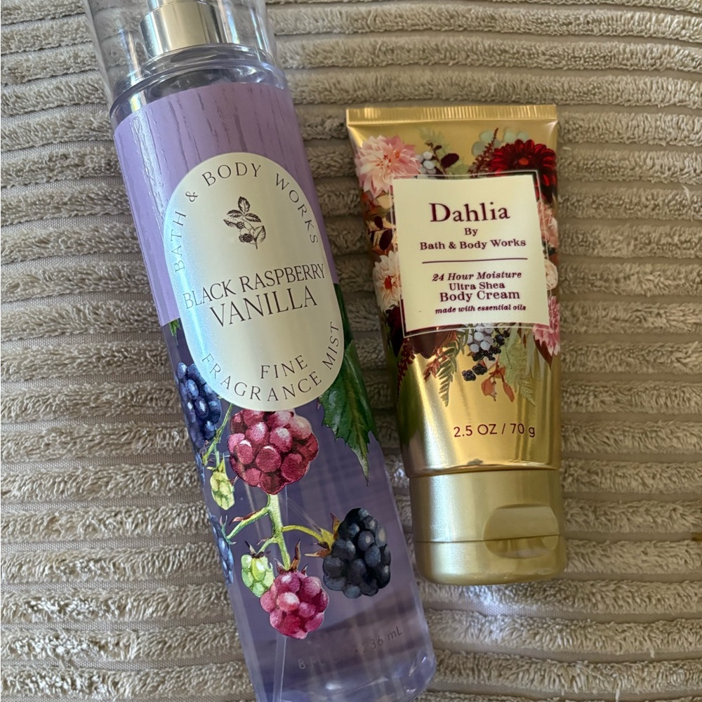 *B&BW Lot* Black Raspberry Vanilla Body Mist, Dahlia and At The Beach Lotion